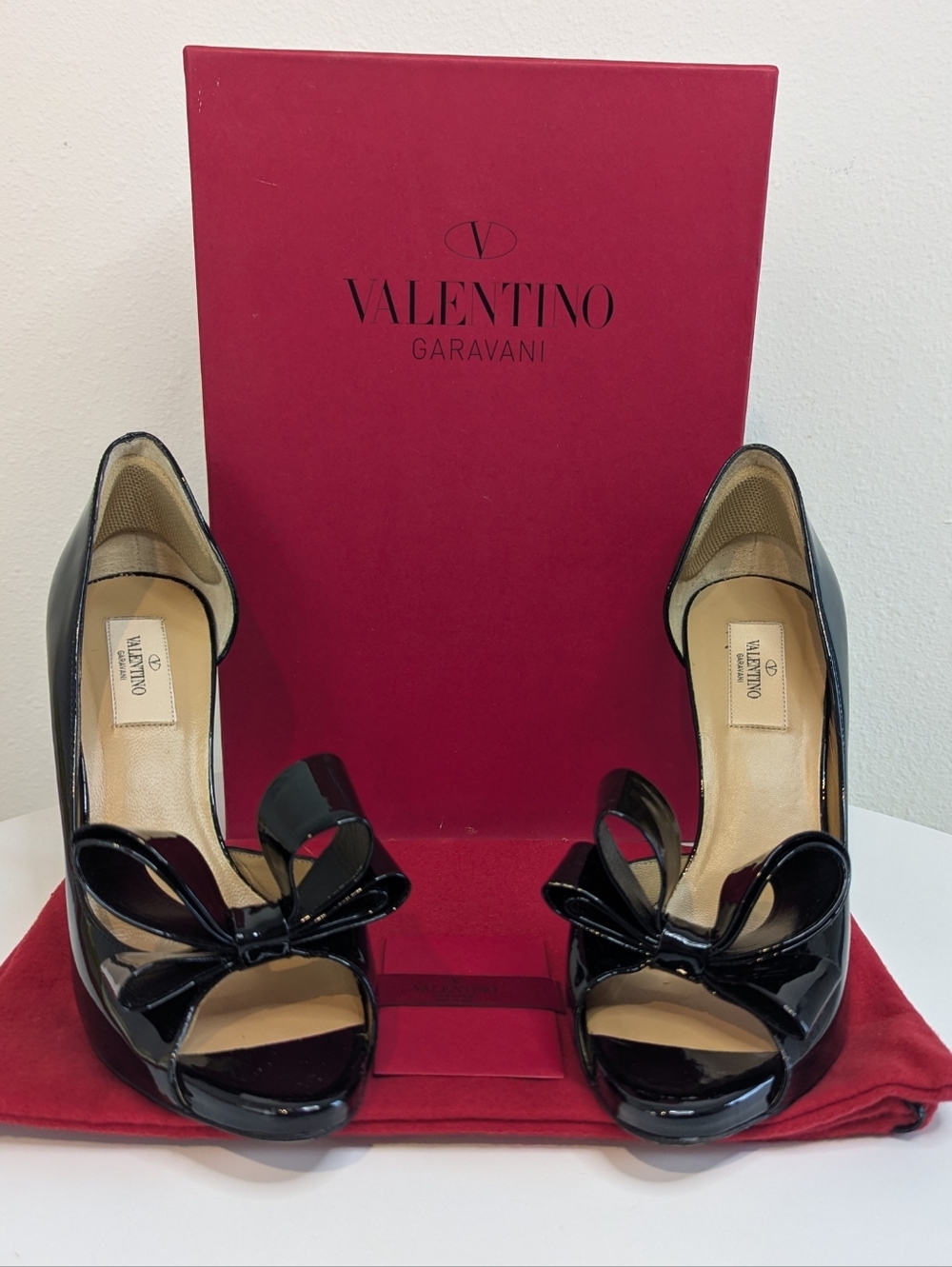 Valentino Garavani Black Patent Bow Peep Toe Slingback Heels Sz 39 w/Box